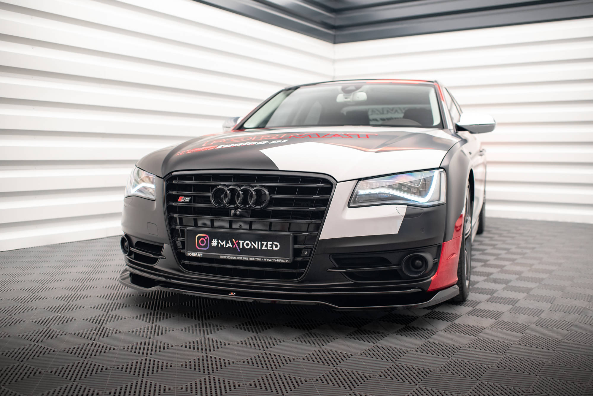 Maxton Design Street+ Spoilerlippe Front Ansatz V.1 passend für Audi S8 D4 schwarz Hochglanz