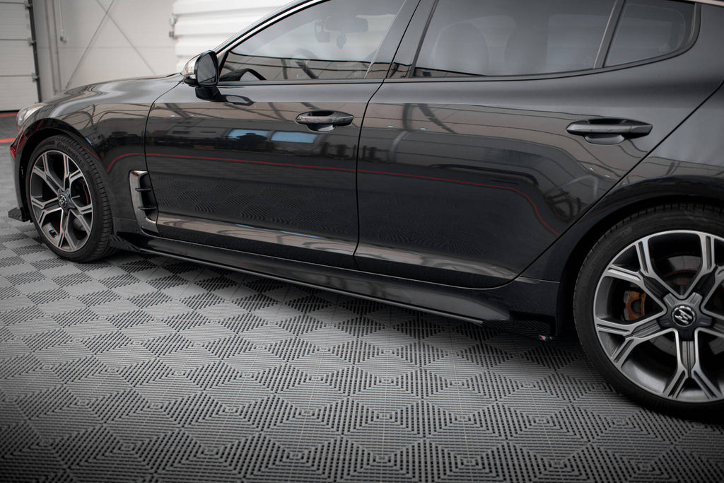 Maxton Design Street Pro Street+ Seitenschweller Leisten + Flaps passend für Kia Stinger GT / GT-Line / Standard Mk1 schwarz Hochglanz