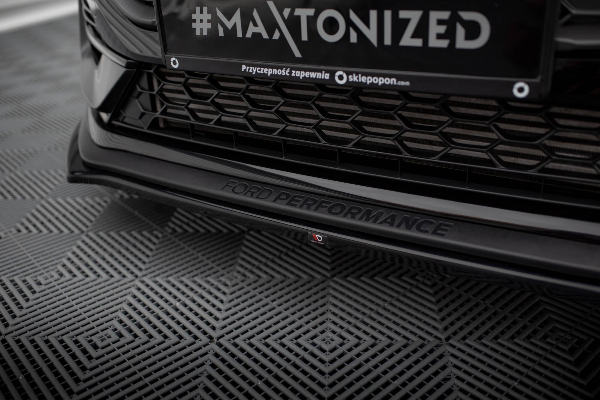 Maxton Design Street+ Spoilerlippe Front Ansatz V.1 passend für Ford Fiesta ST / ST-line Mk8 Facelift schwarz Hochglanz