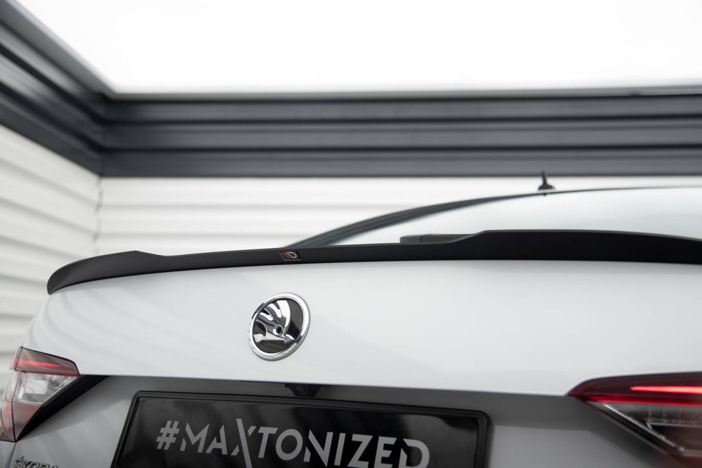 Maxton Design Spoiler CAP V.2 passend für Skoda Superb Liftback Mk3 / Mk3 Facelift schwarz Hochglanz