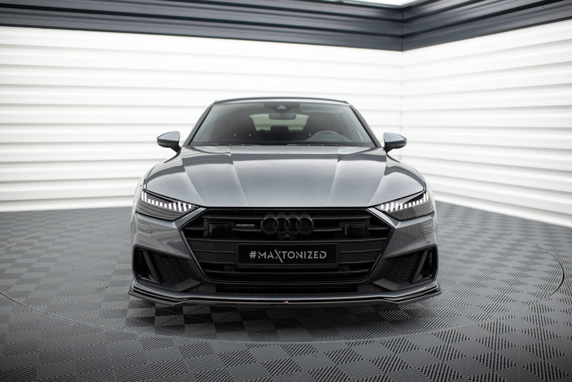 Maxton Design Street+ Spoilerlippe Front Ansatz V.1 passend für Audi A7 S-Line C8 / S7 C8 / C8 Facelift / S7 Facelift schwarz Hochglanz