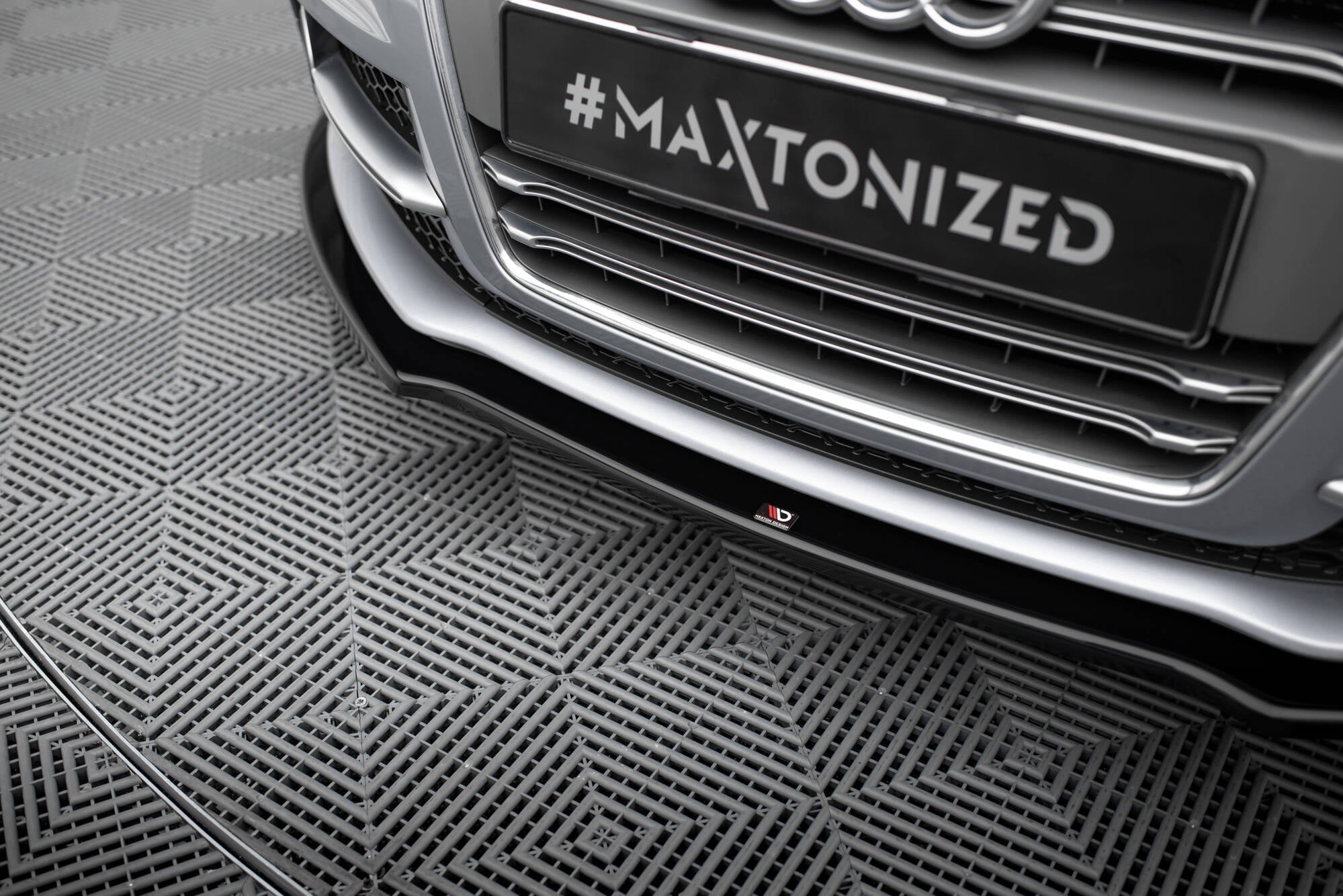 Maxton Design Street+ Spoilerlippe Front Ansatz V.1 passend für Audi TT S / TT S-Line 8J Facelift schwarz Hochglanz