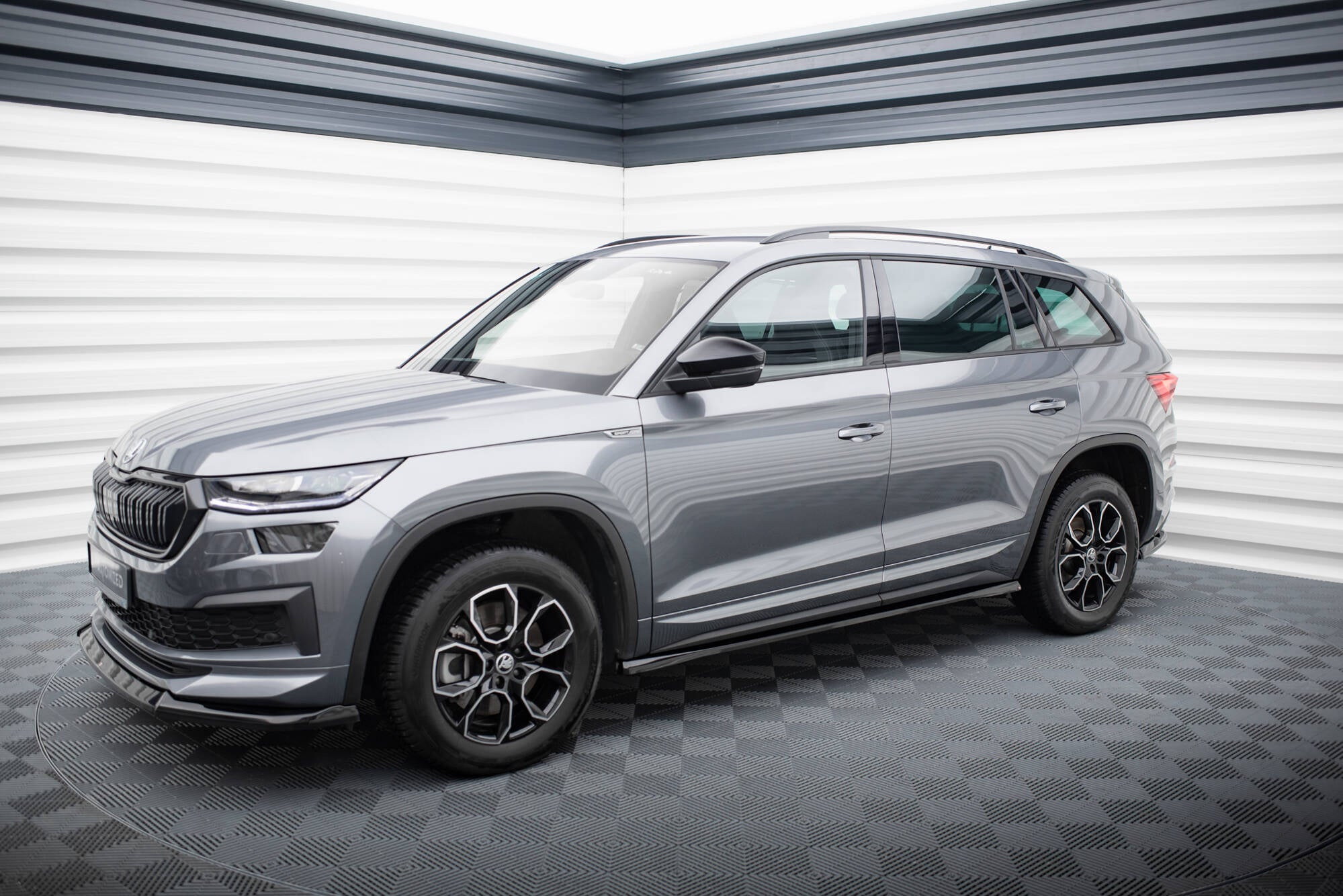 Maxton Design Street+ Seitenschweller Leisten passend für Skoda Kodiaq Sportline Mk1 Facelift schwarz Hochglanz