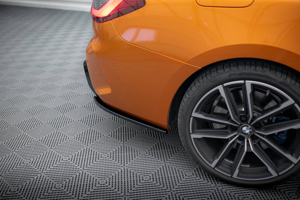 Maxton Design Heck Ansatz Flaps Diffusor V.5 passend für BMW 4er M440i G22 / G23 / G22 Facelift / G23 Facelift schwarz Hochglanz