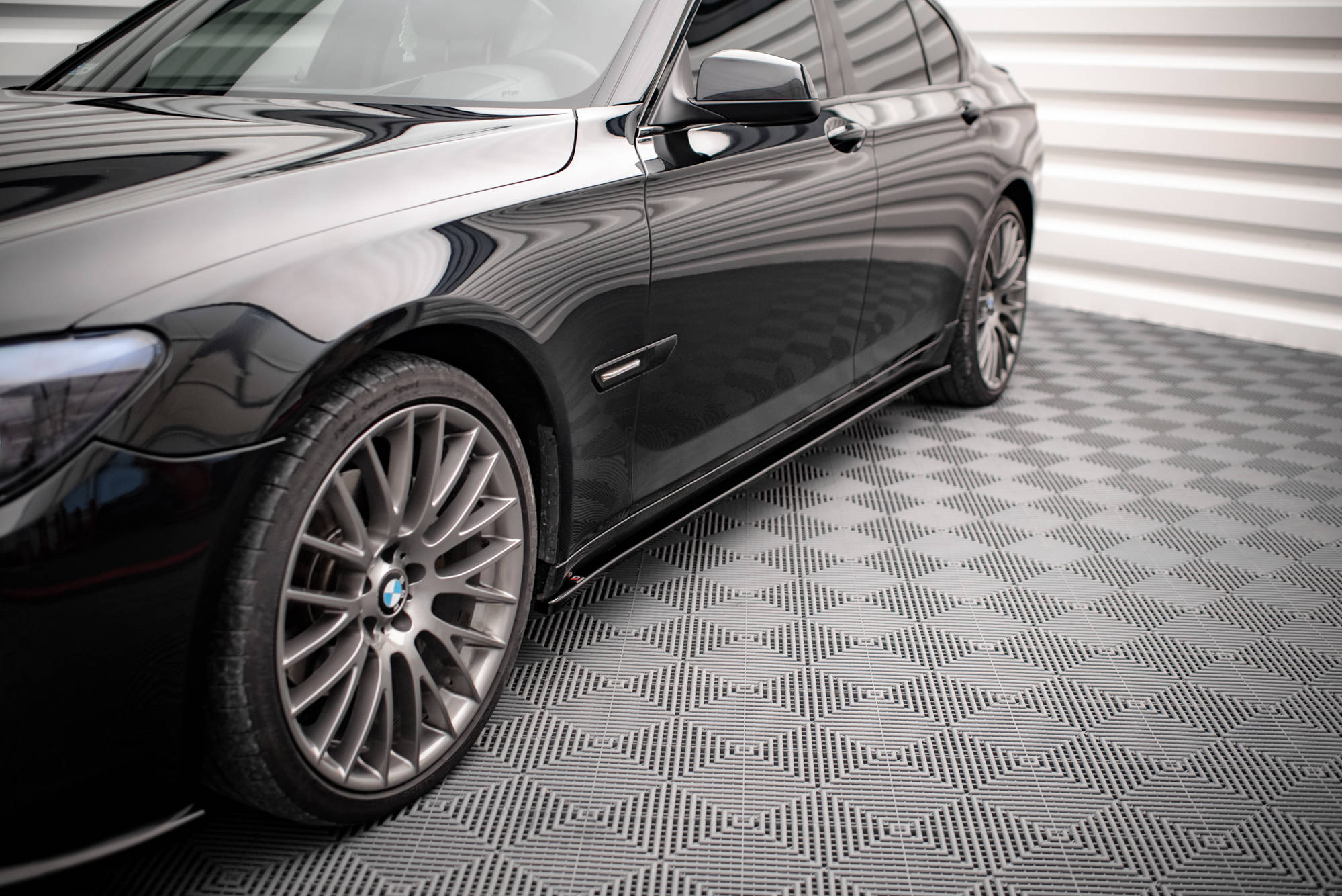 Maxton Design Street+ Seitenschweller Leisten passend für BMW 7 M-Paket F01 schwarz Hochglanz