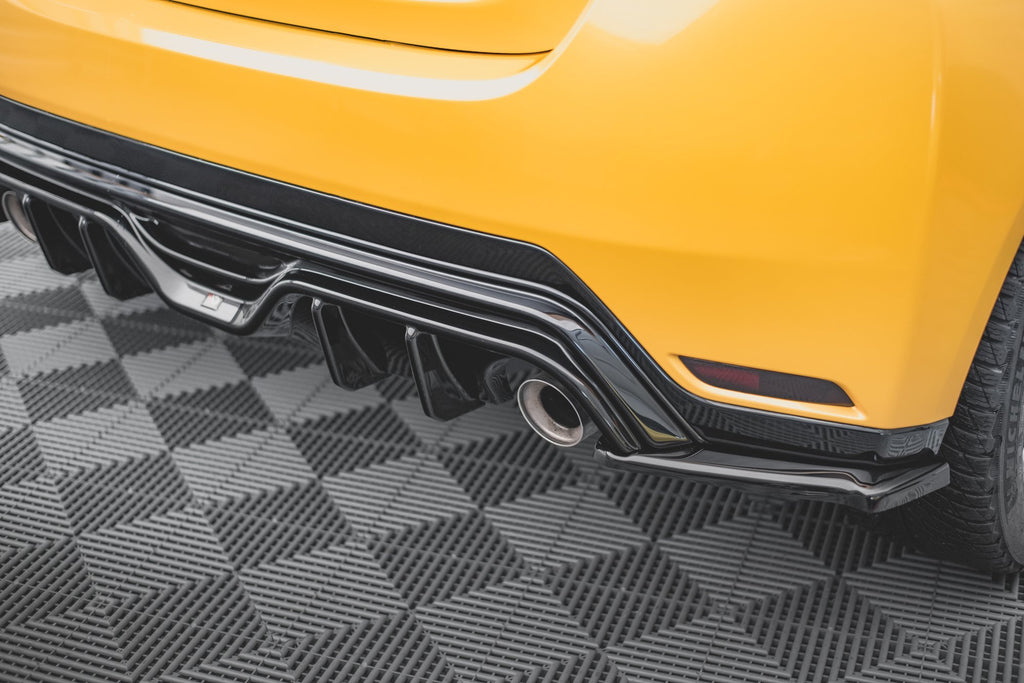 Maxton Design Heck Ansatz Flaps Diffusor V.3 passend für Toyota GR Yaris Mk4 schwarz Hochglanz
