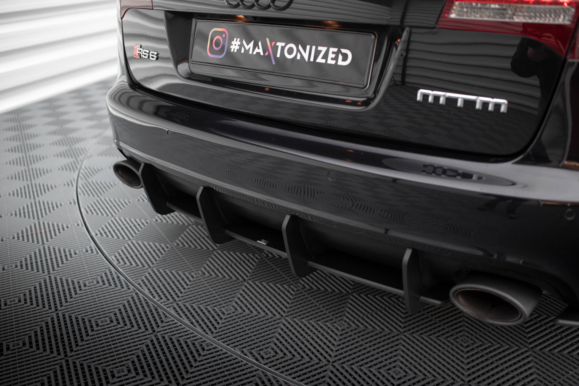 Maxton Design Street Pro Heckschürze passend für Audi RS6 Avant C6