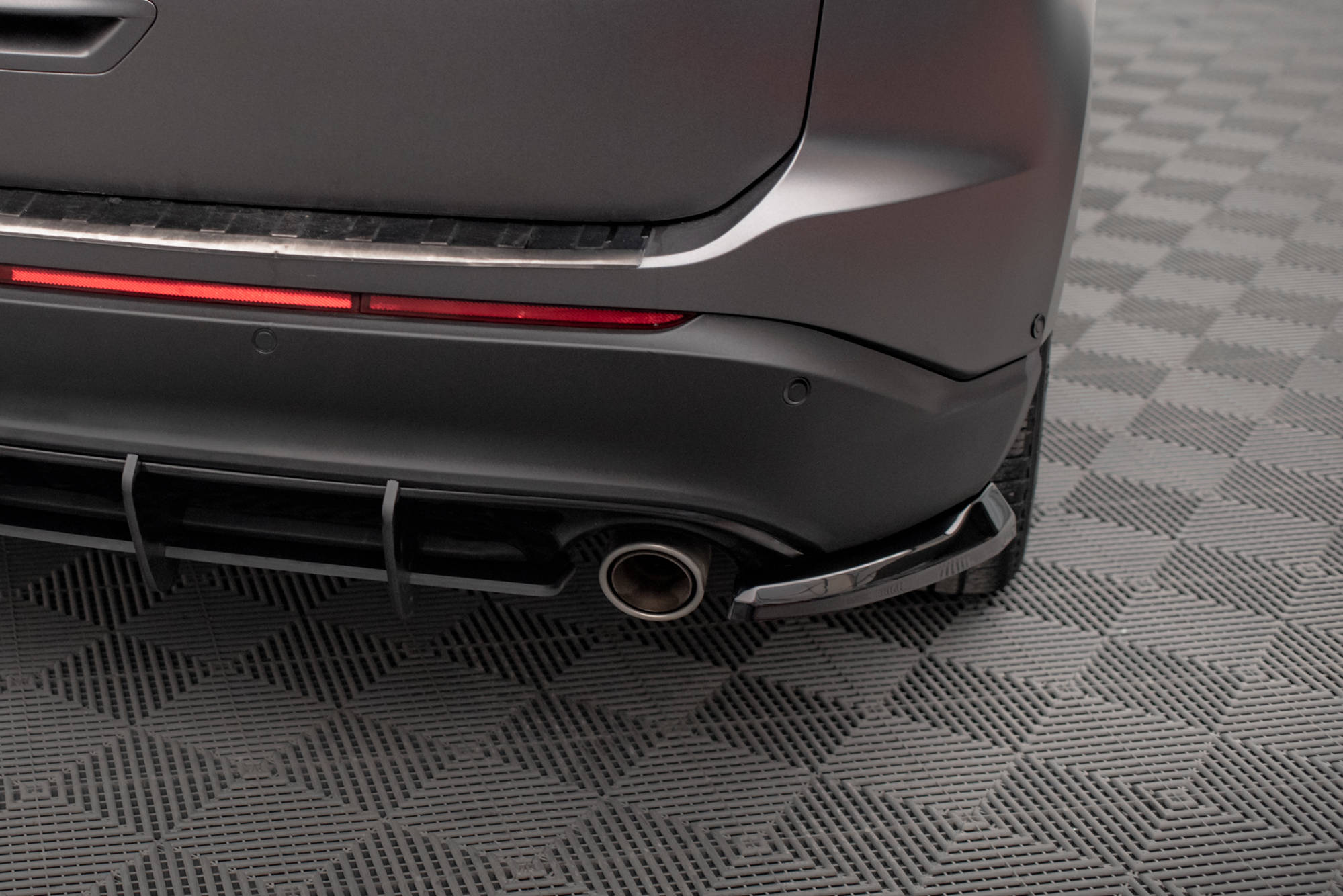 Maxton Design Heck Ansatz Flaps Diffusor V.1 passend für Ford Edge Mk2 schwarz Hochglanz