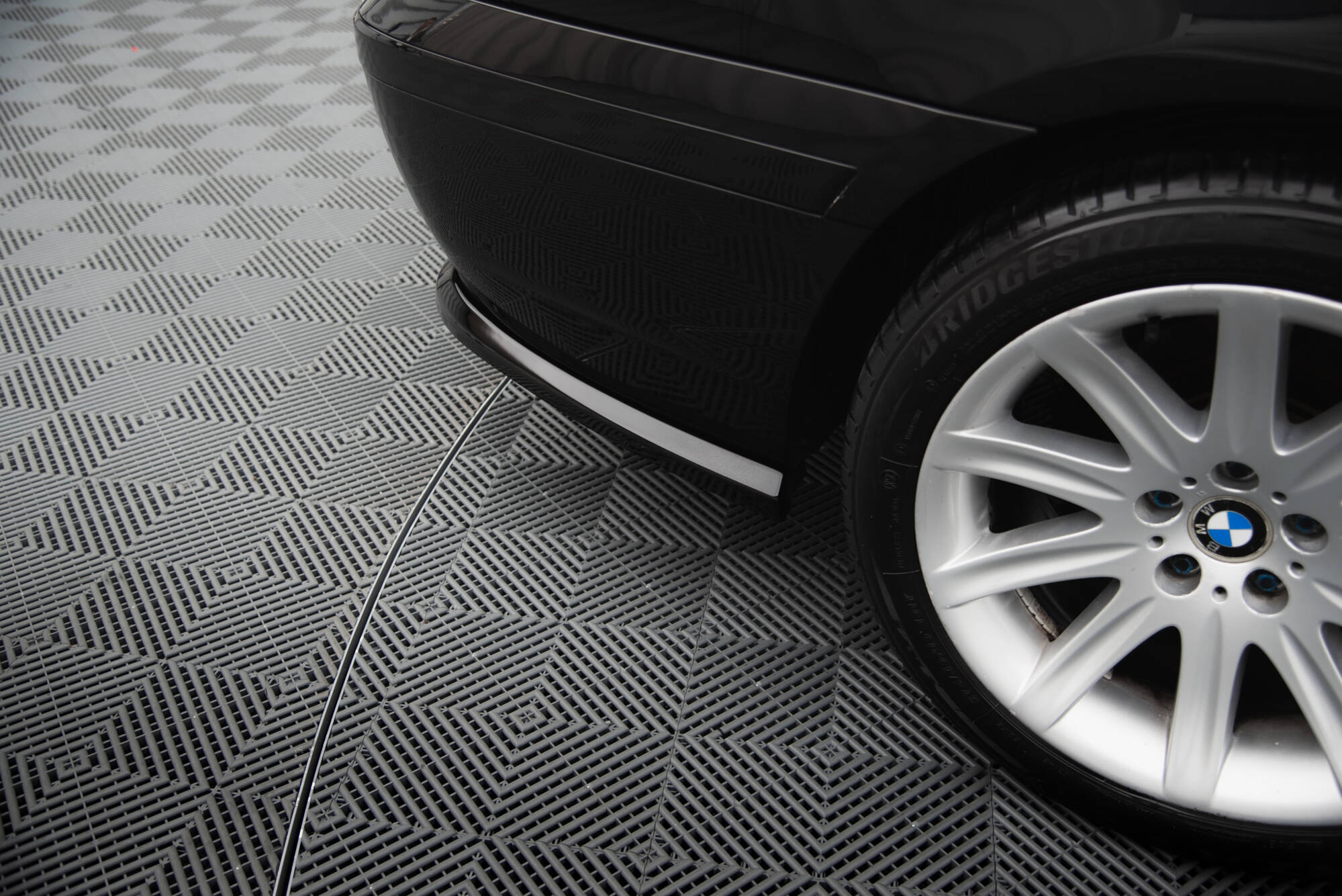 Maxton Design Heckansatz BMW 7 E65 schwarz Hochglanz für BMW 7er E65