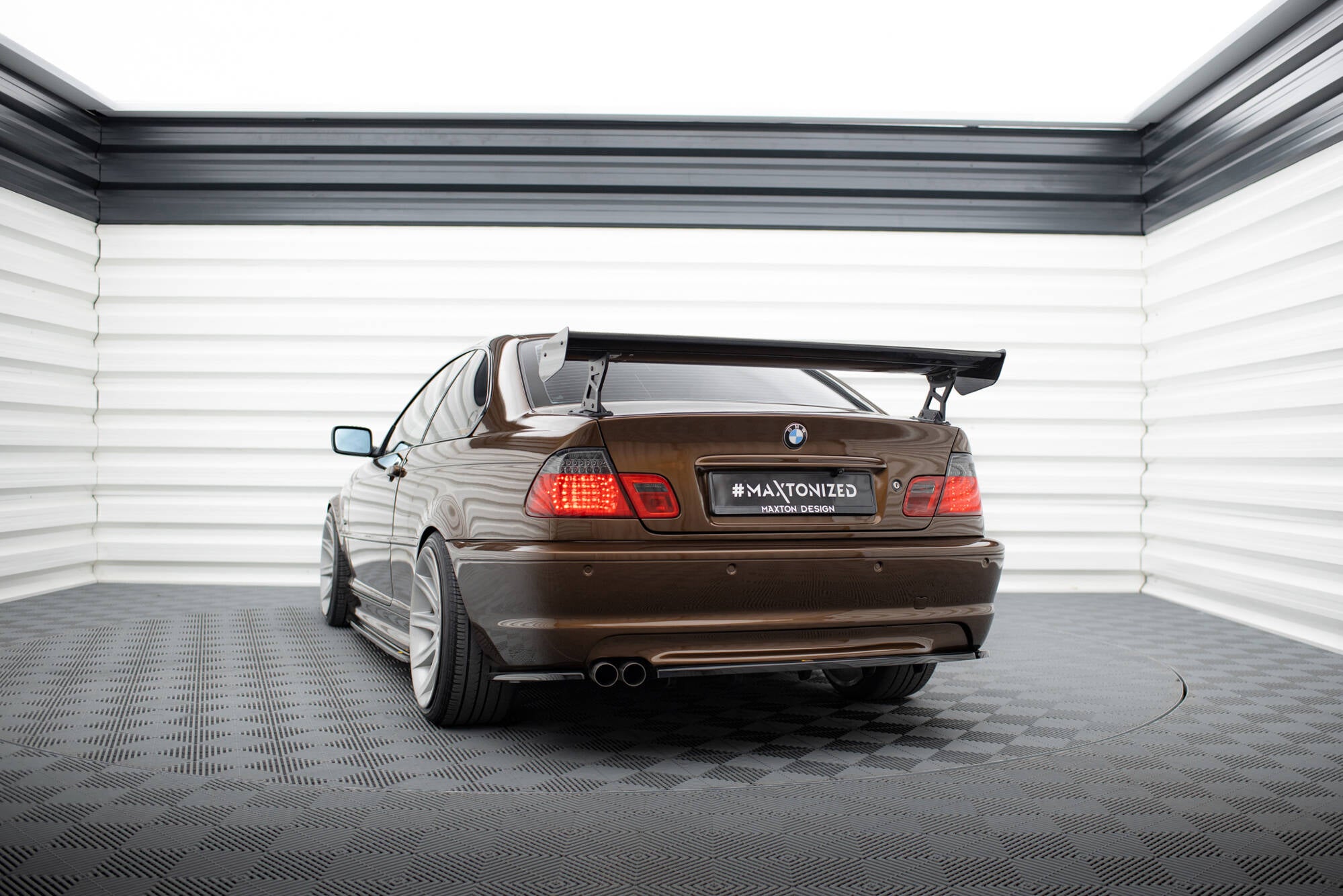 Maxton Design Carbon Spoiler With External Brackets Uprights BMW 3er Coupe E46 für BMW 3er E46