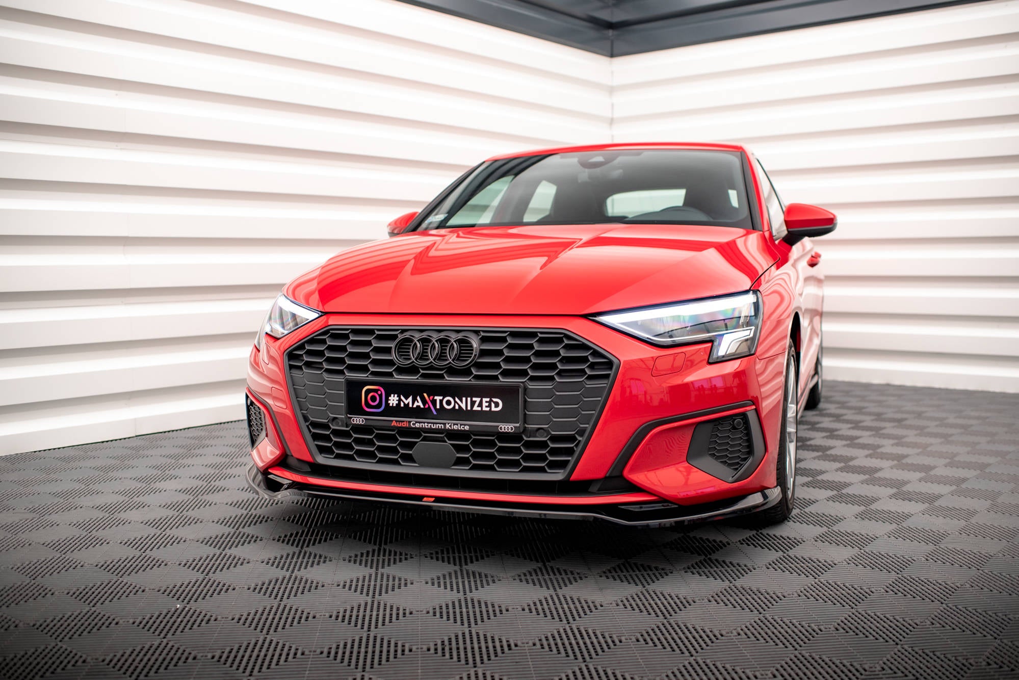Maxton Design Street+ Spoilerlippe Front Ansatz V.2 passend für Audi A3 8Y schwarz Hochglanz
