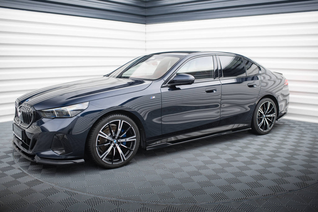 Maxton Design Street+ Seitenschweller Leisten V.2 passend für BMW 5er M-Paket Limousine / Touring G60 / G61 schwarz Hochglanz