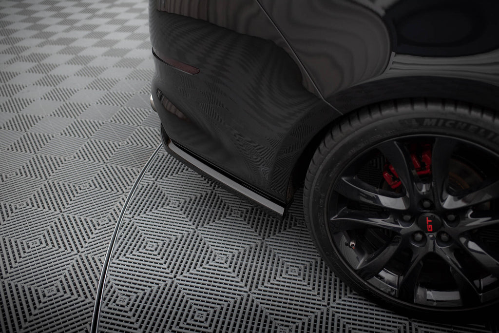 Maxton Design Street+ Mittlerer Diffusor RACE passend für Kia Optima Mk3 schwarz Hochglanz