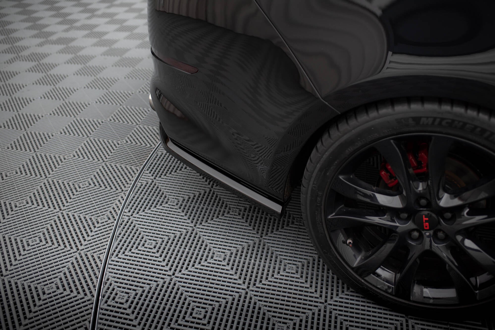 Maxton Design Street+ Mittlerer Diffusor RACE passend für Kia Optima Mk3 schwarz Hochglanz