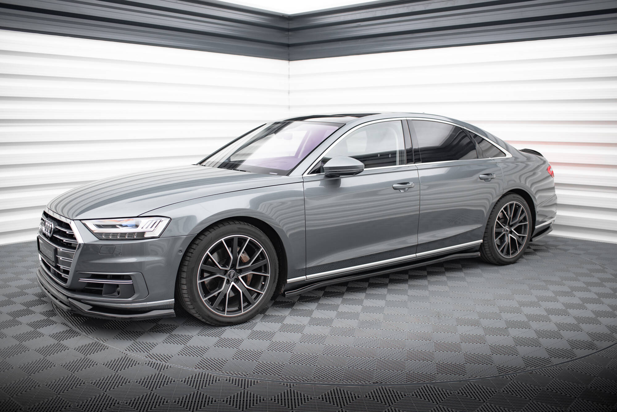 Maxton Design Street+ Seitenschweller Leisten passend für Audi A8 D5 schwarz Hochglanz