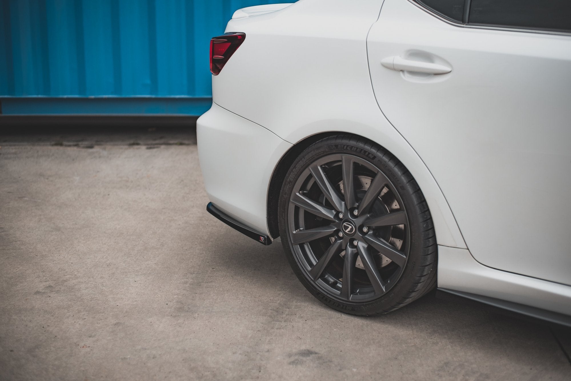 Maxton Design Heck Ansatz Flaps Diffusor passend für Lexus IS F Mk2 schwarz Hochglanz