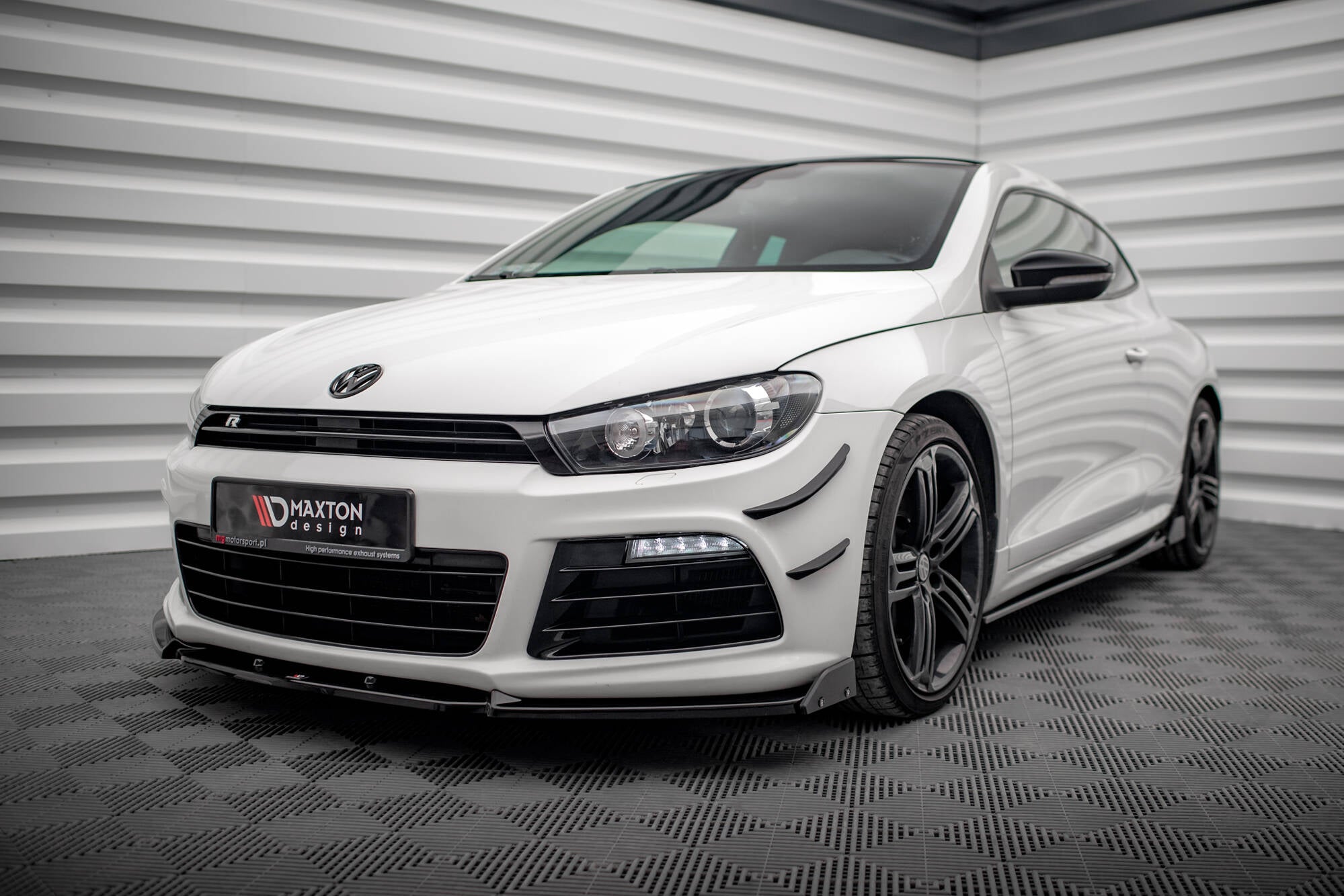 Maxton Design Street+ Spoilerlippe Front Ansatz V.3 + Flaps passend für VW Scirocco R Mk3