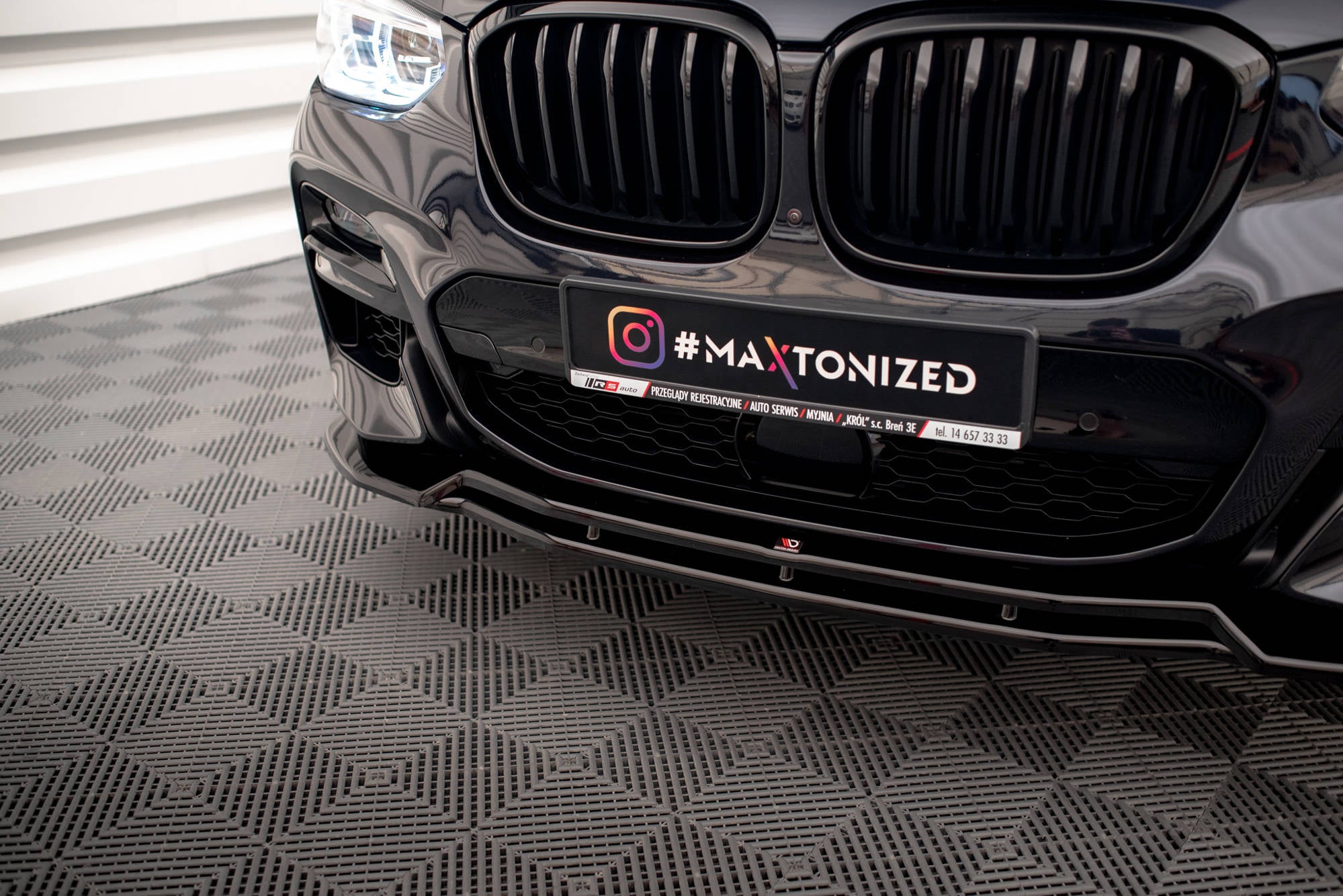 Maxton Design Street+ Spoilerlippe Front Ansatz V.1 passend für BMW X3 M40d / M40i / M-Paket G01 schwarz Hochglanz