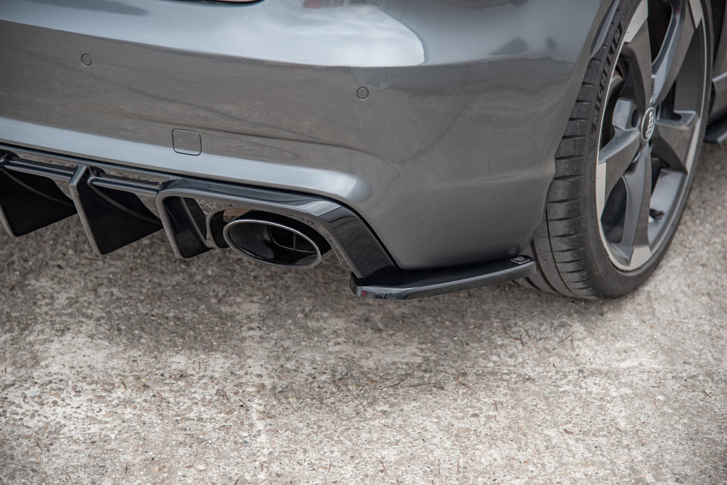 Maxton Design Heck Ansatz Flaps Diffusor V.2 passend für Audi RS3 8V Sportback schwarz Hochglanz