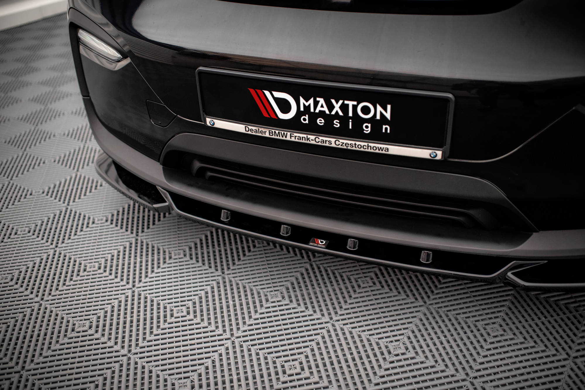 Maxton Design Street+ Spoilerlippe Front Ansatz V.2 passend für BMW i3 S Mk1 Facelift schwarz Hochglanz