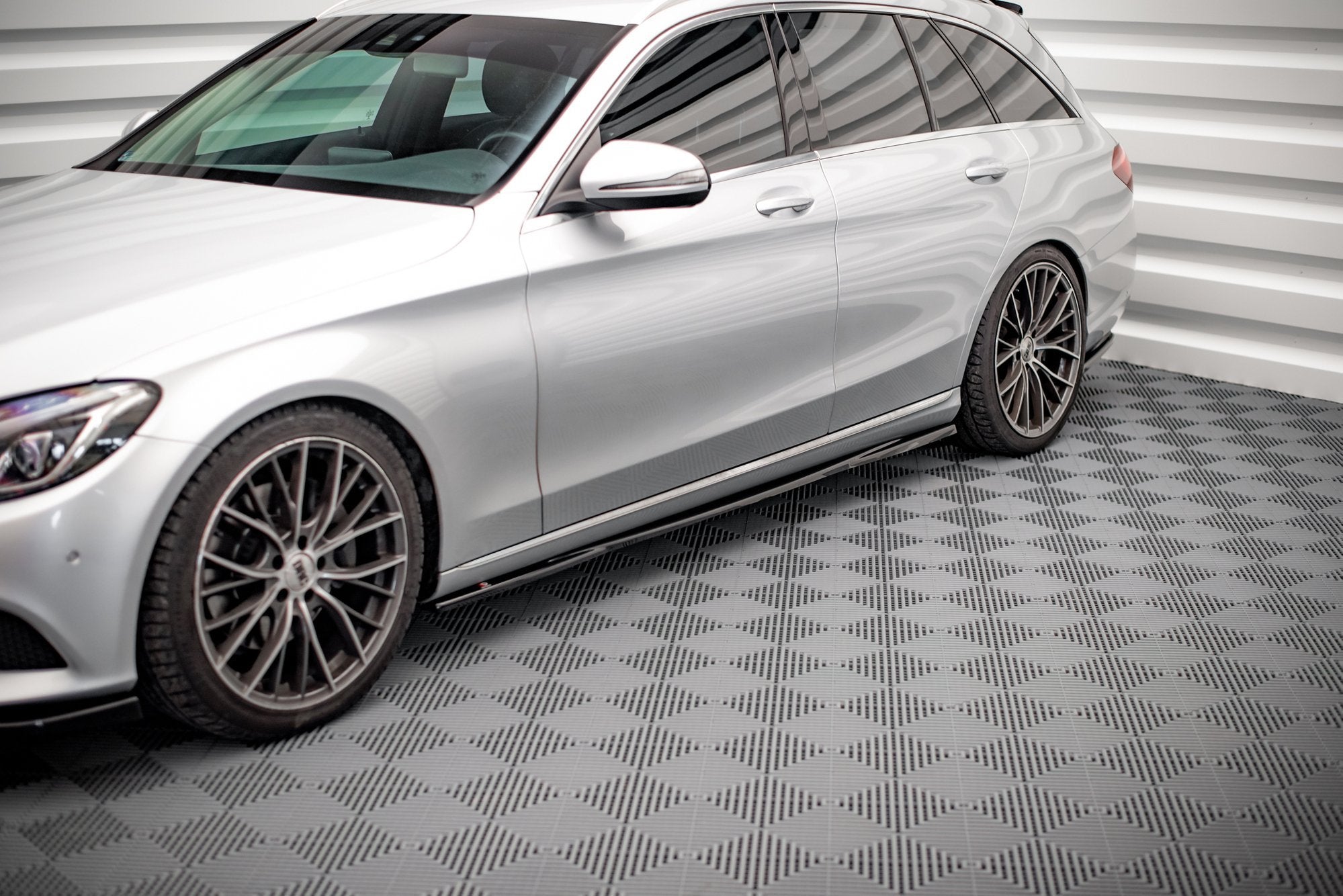 Maxton Design Street+ Seitenschweller Leisten passend für Mercedes-Benz C W205 schwarz Hochglanz