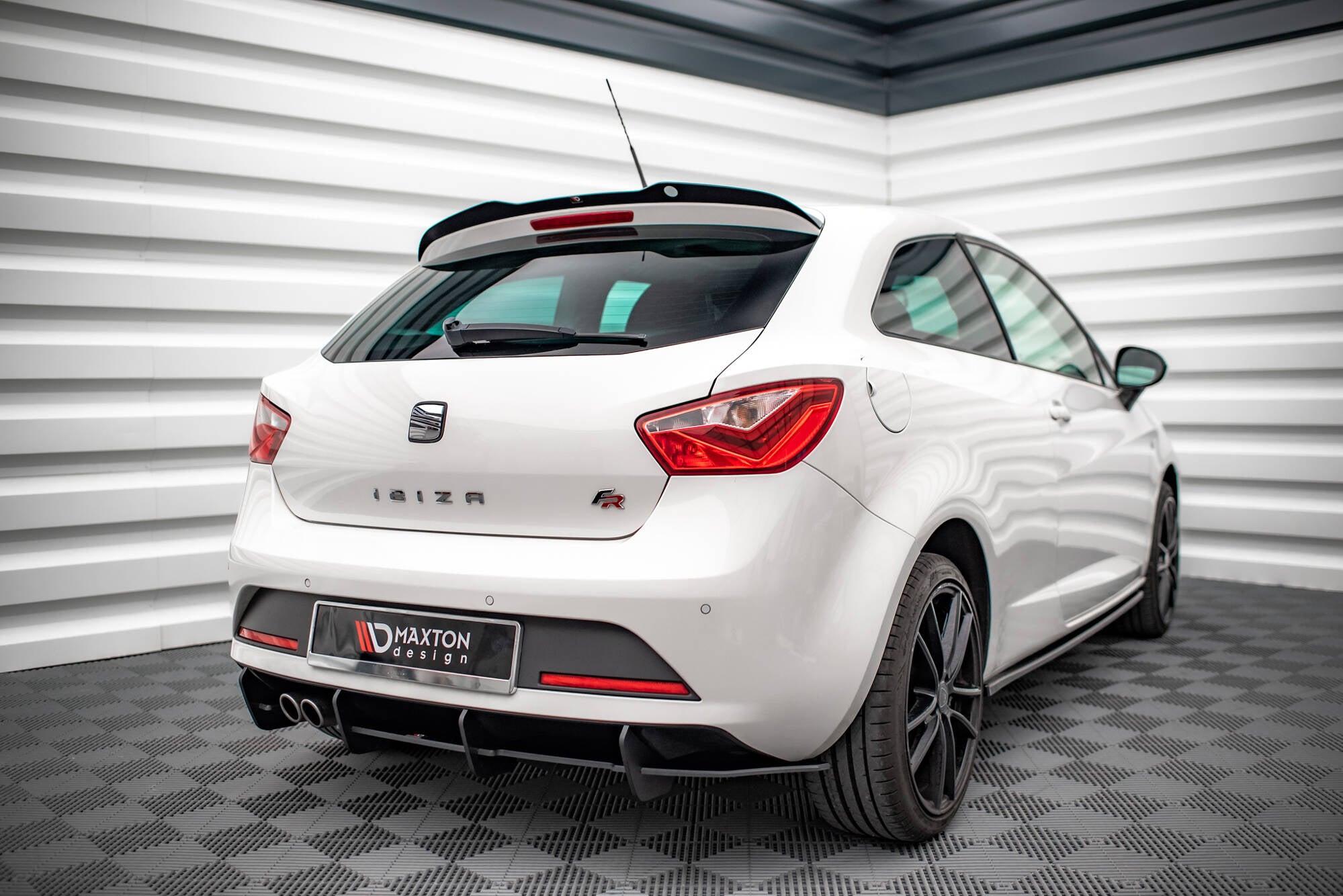 Maxton Design Street Pro Heckschürze passend für Seat Ibiza FR SC Mk4 Facelift