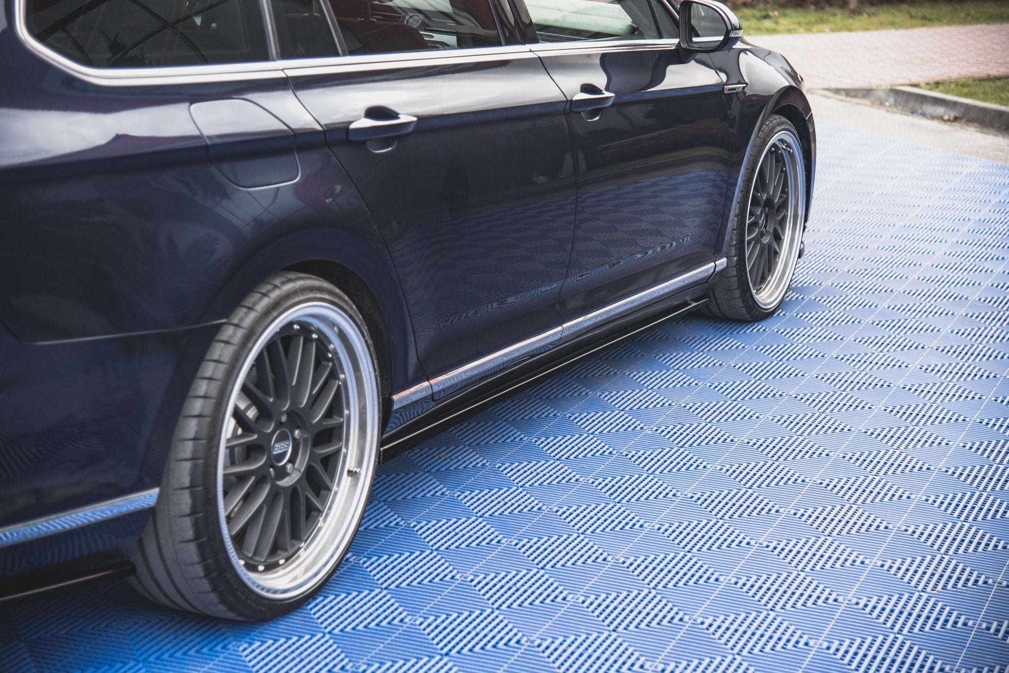 Maxton Design Street+ Seitenschweller Leisten passend für VW Passat B8 schwarz Hochglanz