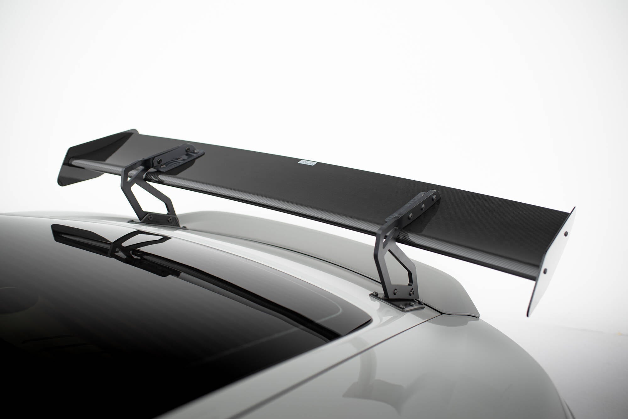 Maxton Design Carbon Spoiler With Upper Swan Mounting V.2 + LED Porsche 718 Cayman 982c für Porsche Cayman 982c