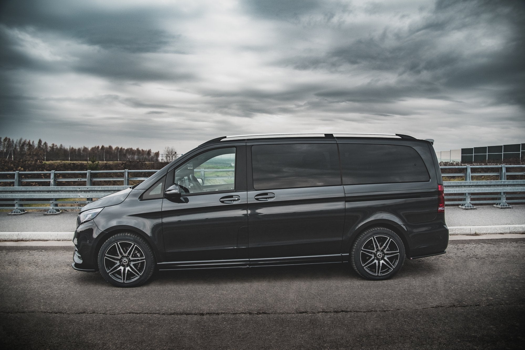 Maxton Design Street+ Seitenschweller Leisten passend für Mercedes-Benz V-Klasse Long AMG-Line W447 schwarz Hochglanz