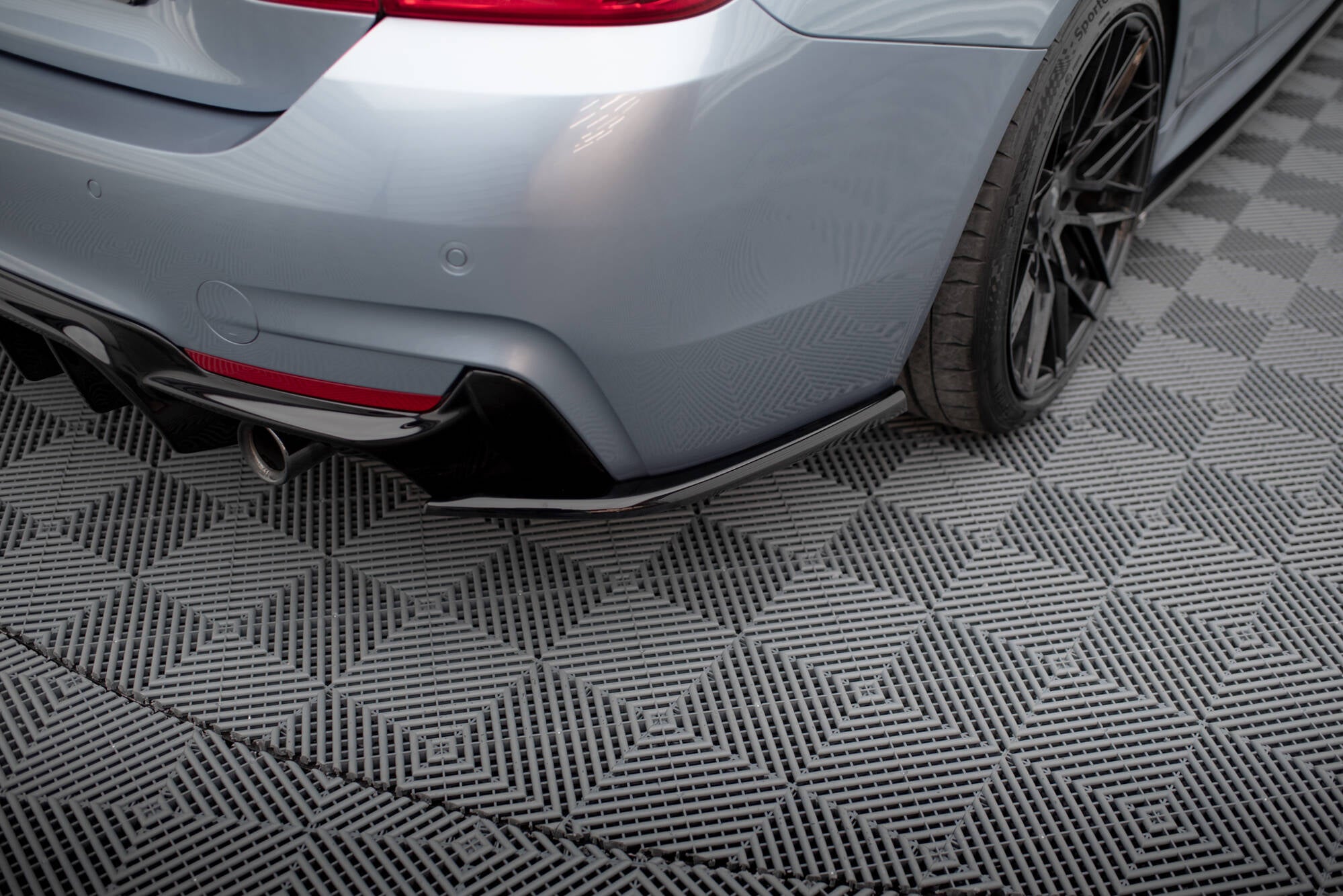 Maxton Design Heck Ansatz Flaps Diffusor V.4 passend für BMW 4er Coupe M-Paket F32 schwarz Hochglanz