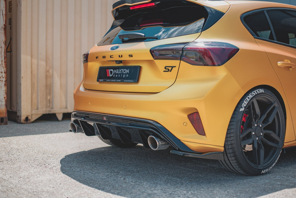 Maxton Design Diffusor Heck Ansatz V.3 passend für Ford Focus Hatchback ST Mk4 schwarz Hochglanz