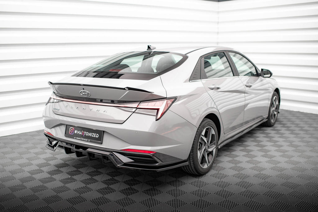Maxton Design Street+ Mittlerer Diffusor RACE passend für Hyundai Elantra Mk7 schwarz Hochglanz