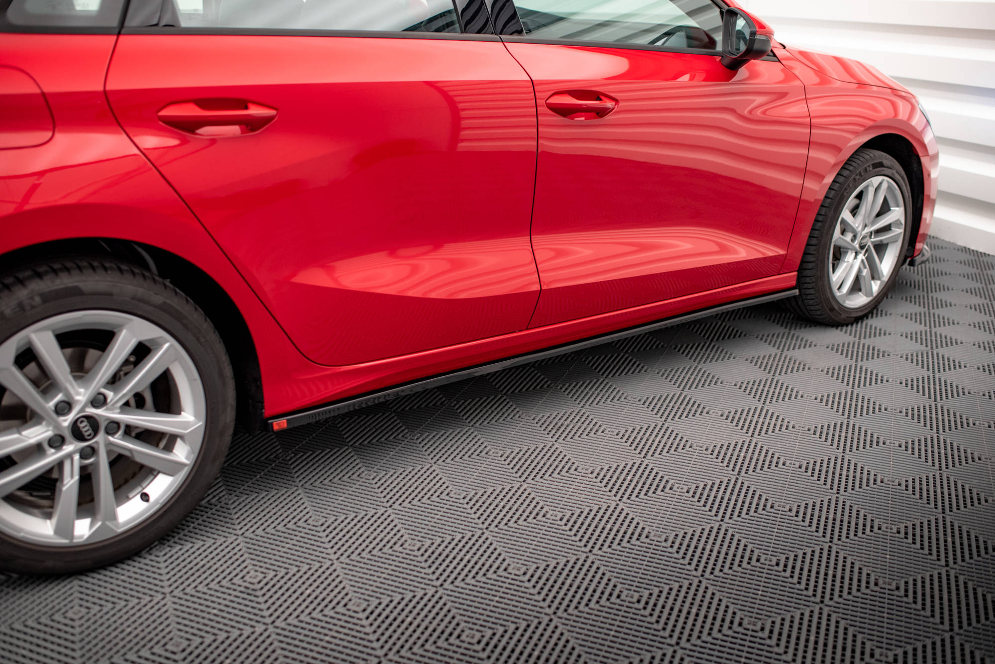 Maxton Design Seitenschweller Ansatz für Audi A3 8Y Carbon Look