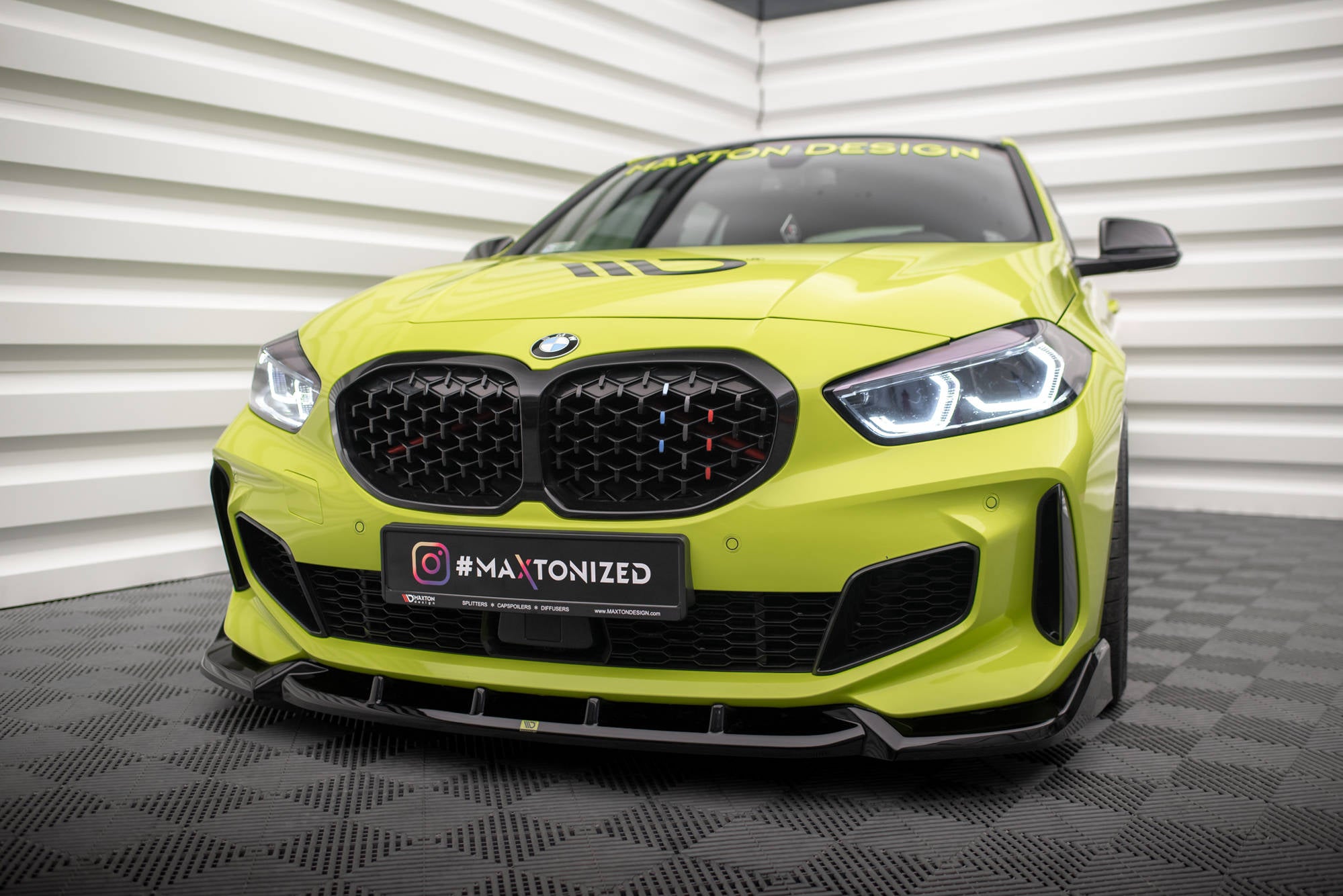 Maxton Design Street+ Spoilerlippe Front Ansatz V.7 passend für BMW 1er M-Paket / M135i / 128ti F40 schwarz Hochglanz