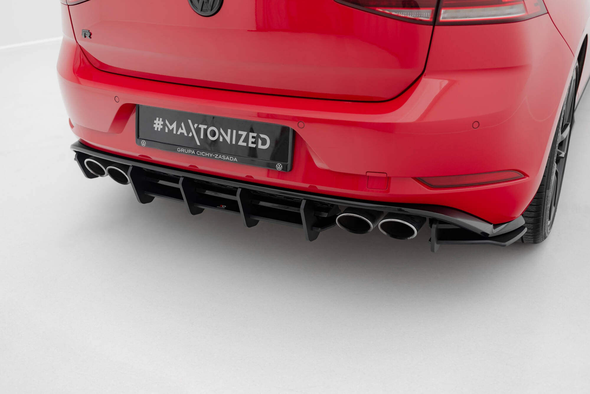 Maxton Design Robuste Racing Heckschürze passend für VW Golf R Mk7 Facelift
