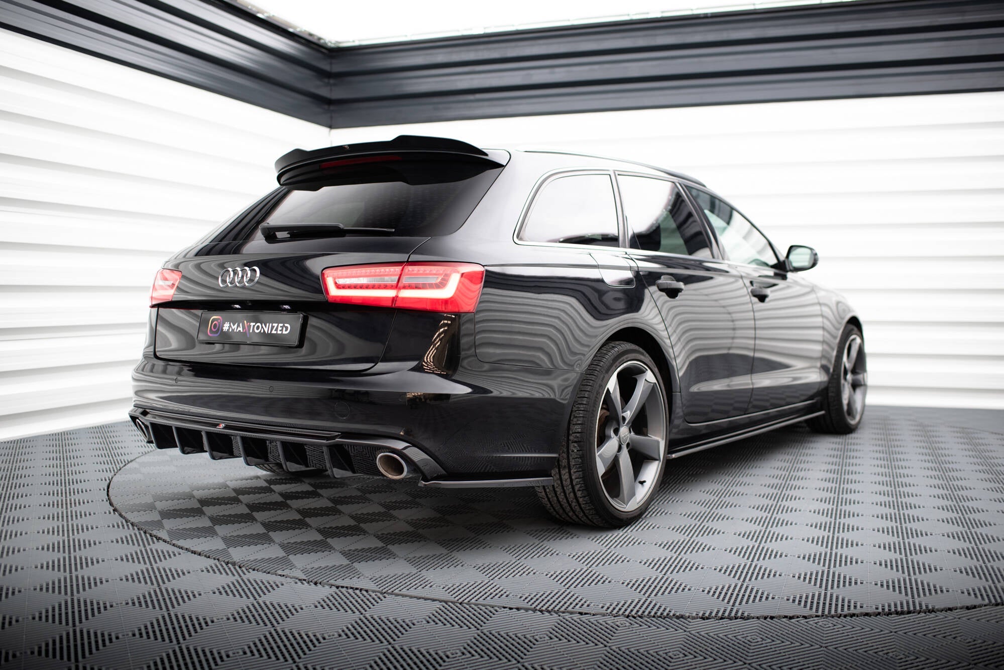 Maxton Design Heck Ansatz Flaps Diffusor V.3 passend für Audi A6 Avant / Limousine C7 schwarz Hochglanz