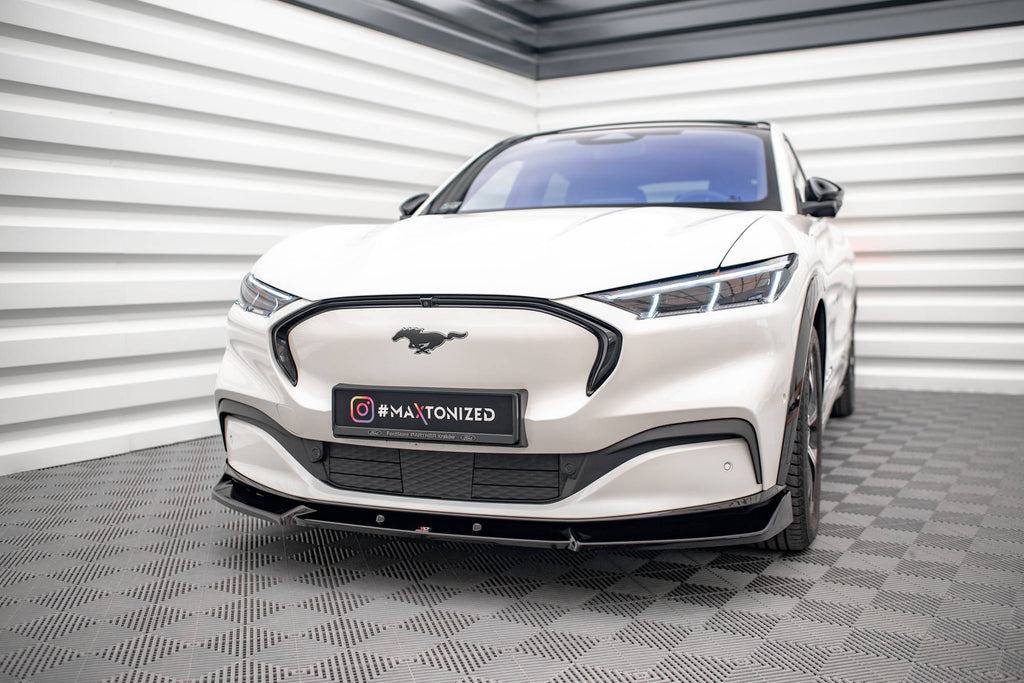 Maxton Design Street+ Spoilerlippe Front Ansatz V.1 passend für Ford Mustang Mach-E Mk1 schwarz Hochglanz