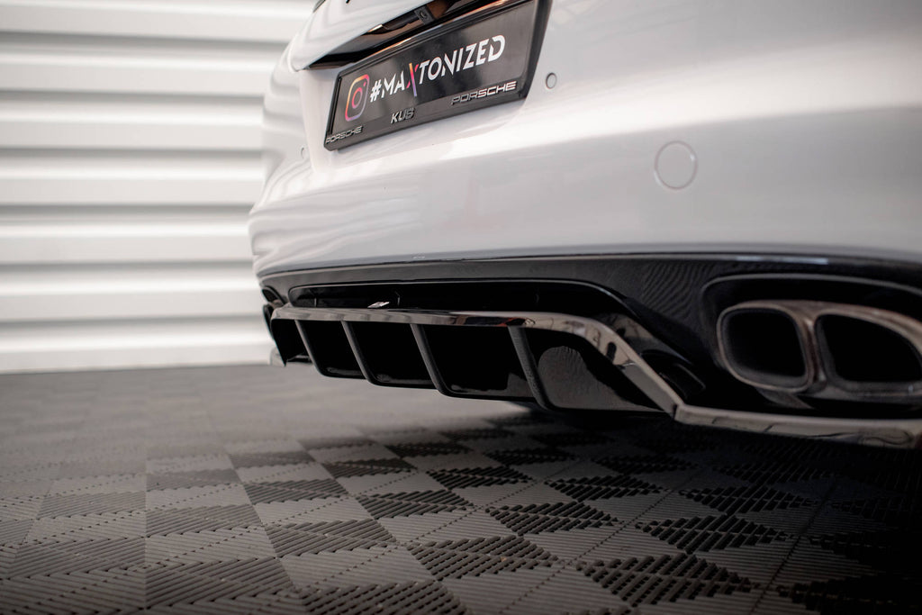 Maxton Design Street+ Mittlerer Diffusor RACE passend für Porsche Panamera Turbo 970 schwarz Hochglanz