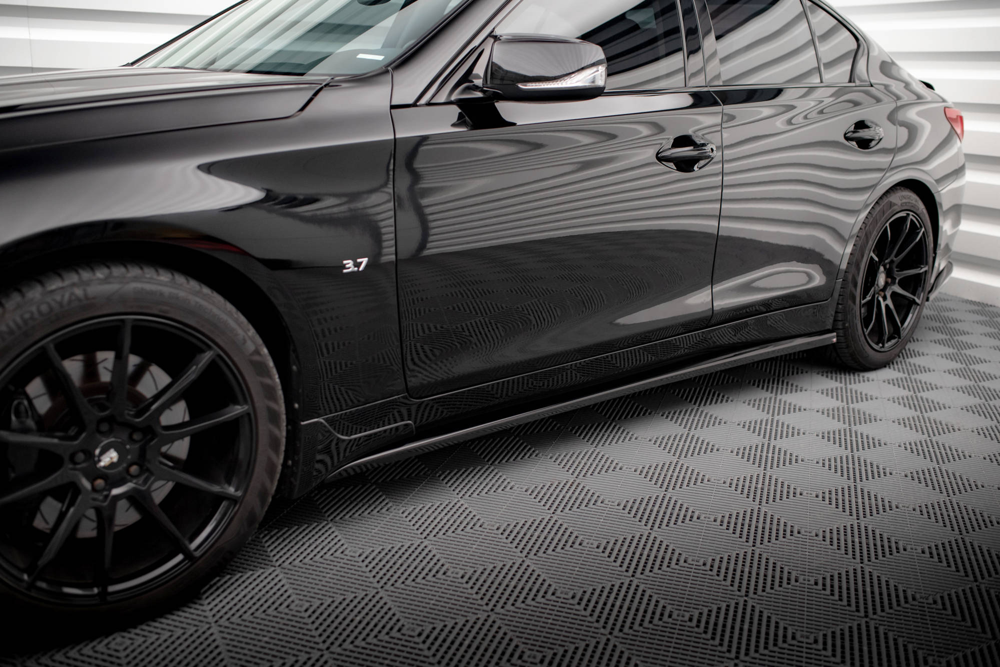 Maxton Design Street+ Seitenschweller Leisten passend für V.1 passend für Infiniti Q50 S Mk1 schwarz Hochglanz