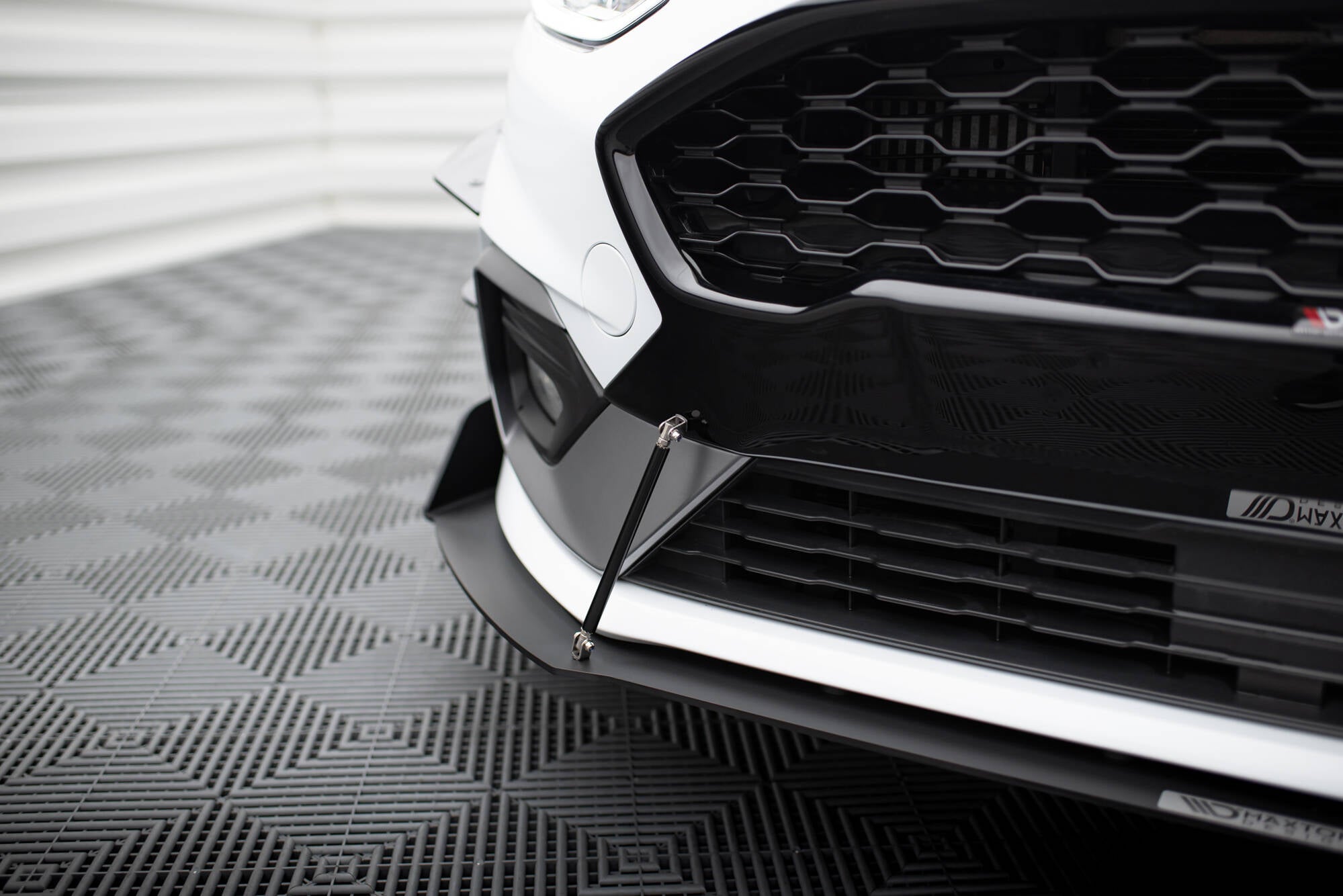 Maxton Design Front Sport Diffusor V.1 Ford Fiesta Mk8 ST / ST-Line für Ford Fiesta ST