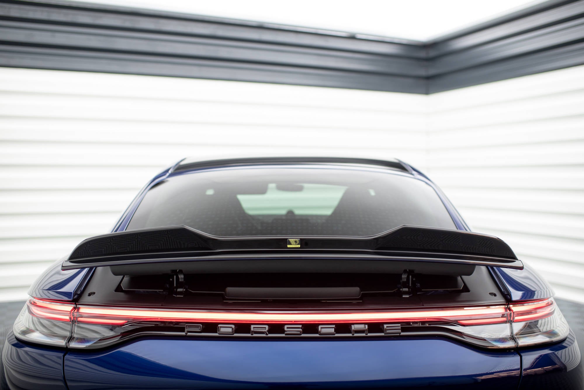 Maxton Design Spoiler CAP 3D passend für Porsche Panamera E-Hybrid 971 Facelift schwarz Hochglanz