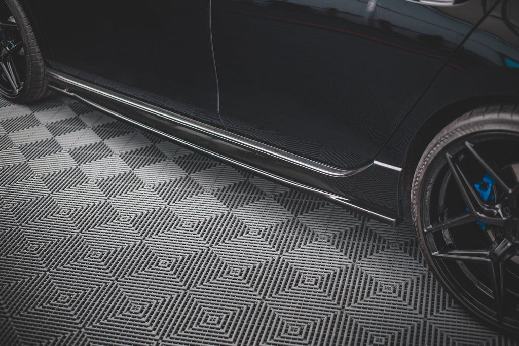 Maxton Design Street+ Seitenschweller Leisten passend für V.1 passend für VW Golf R Hatchback Mk8 Facelift schwarz Hochglanz