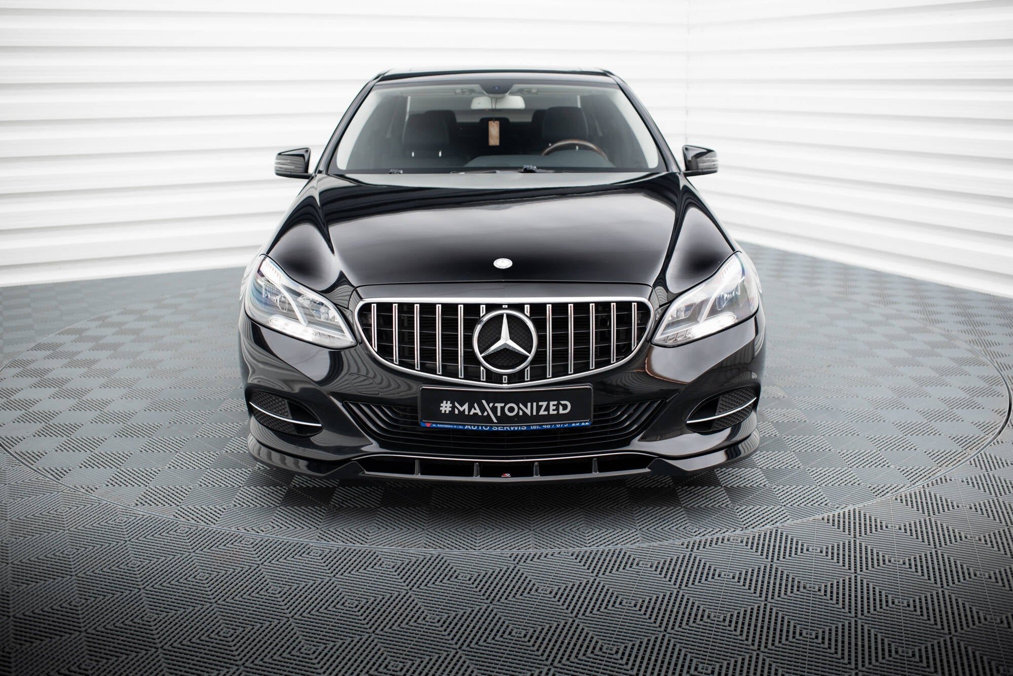 Maxton Design Street+ Spoilerlippe Front Ansatz passend für Mercedes-Benz E W212 Facelift schwarz Hochglanz