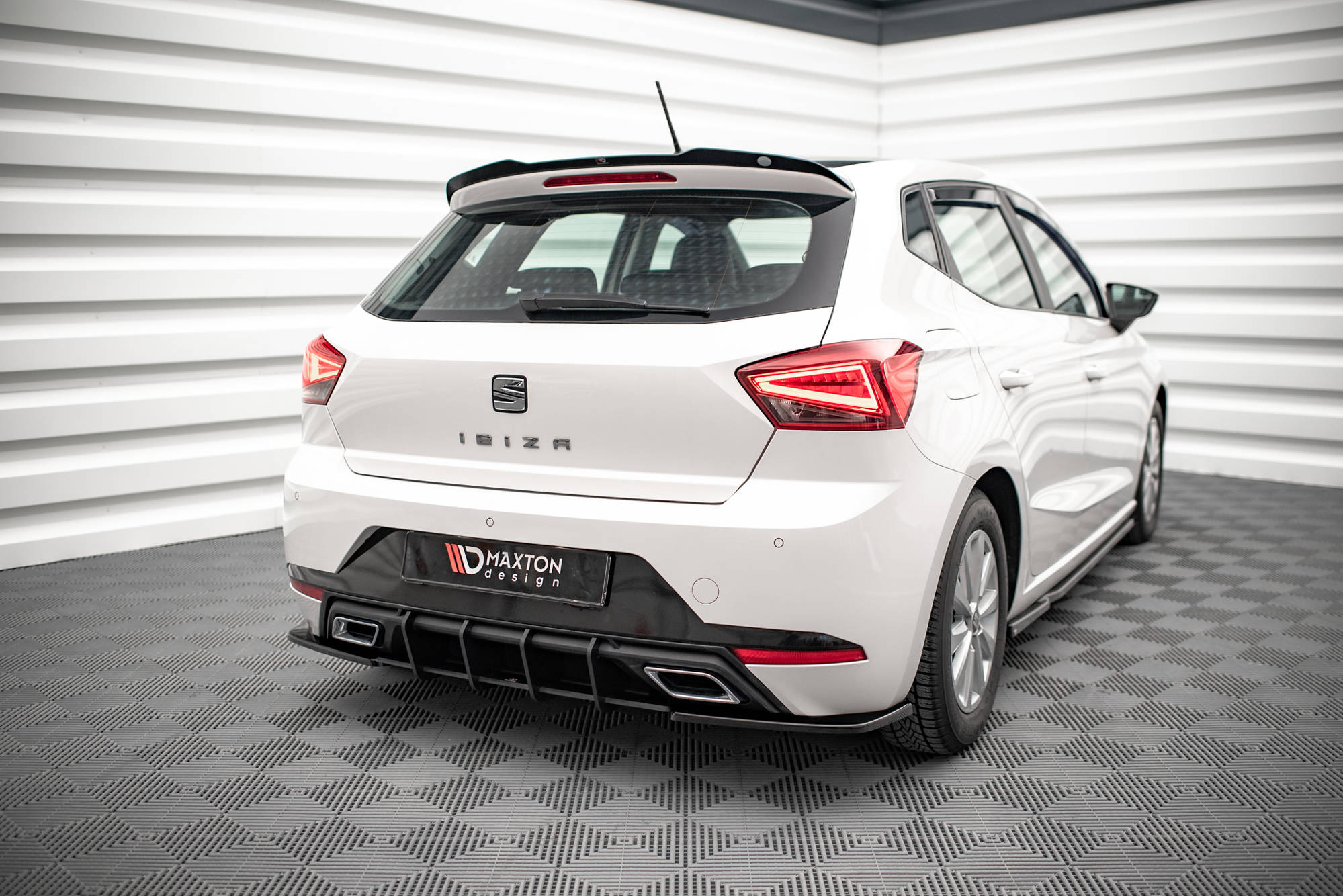 Maxton Design Street Pro Heckschürze passend für Seat Ibiza FR/ Standard Mk5