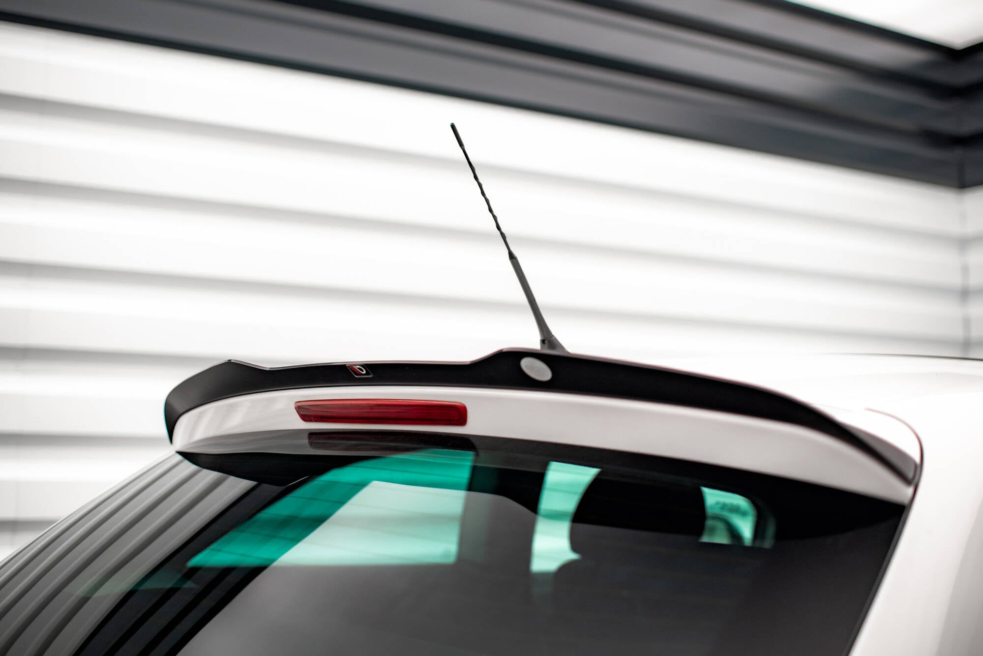 Maxton Design Spoiler CAP passend für Seat Ibiza FR SC Mk4 Facelift schwarz Hochglanz