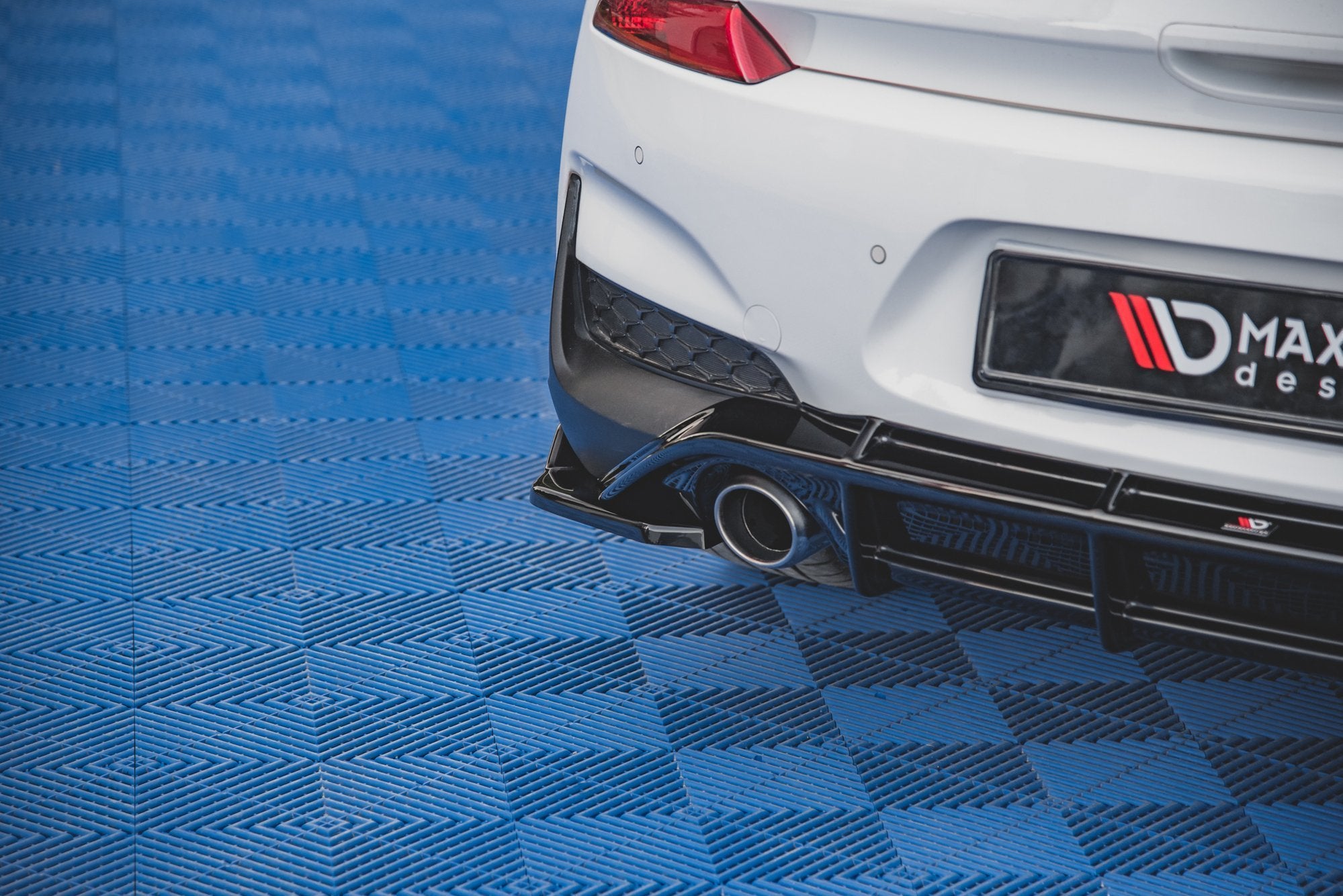 Maxton Design Heck Ansatz Flaps Diffusor V.4 passend für Hyundai I30 N Mk3 Hatchback schwarz Hochglanz