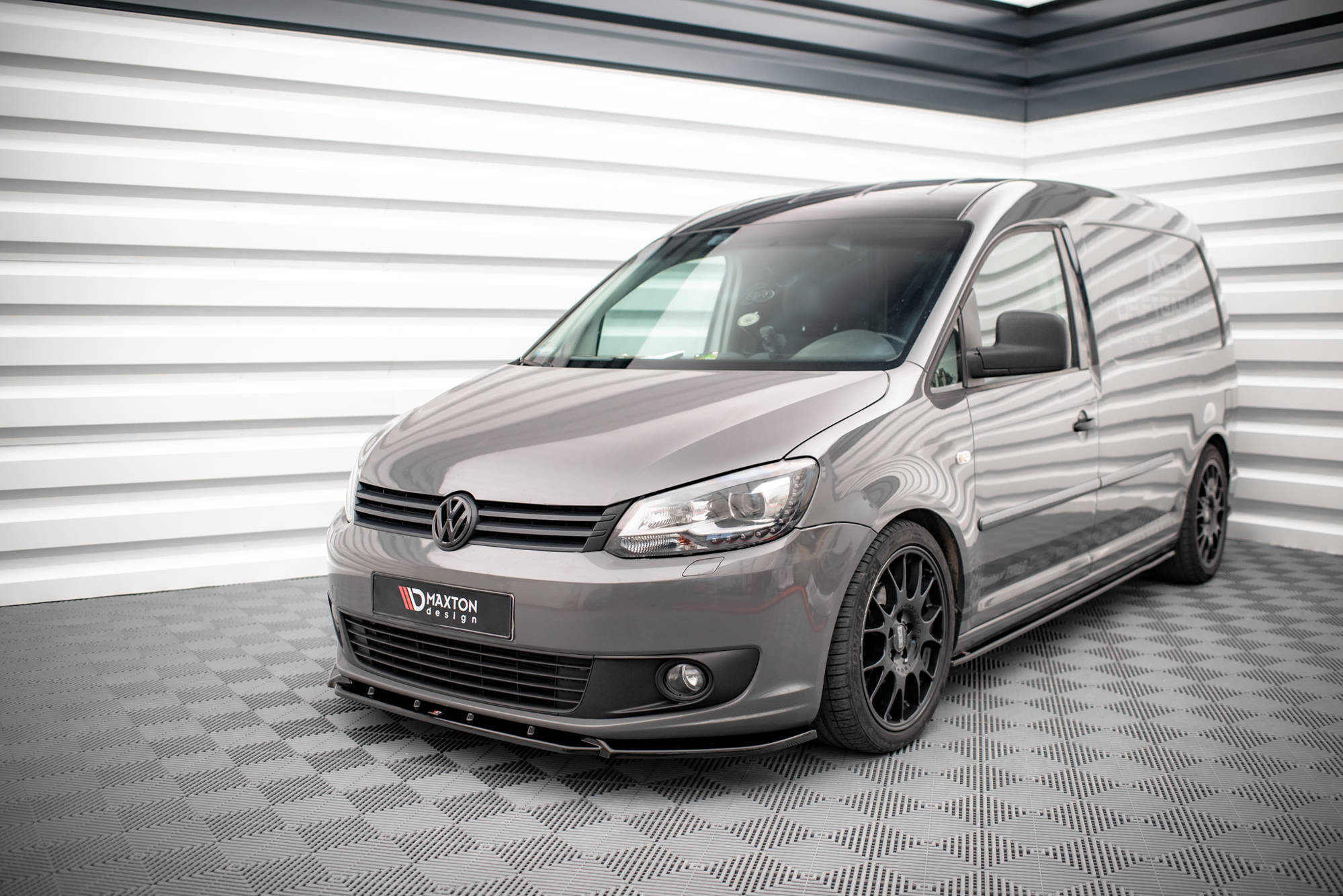 Maxton Design Street+ Spoilerlippe Front Ansatz passend für VW Caddy Mk3 Facelift schwarz Hochglanz