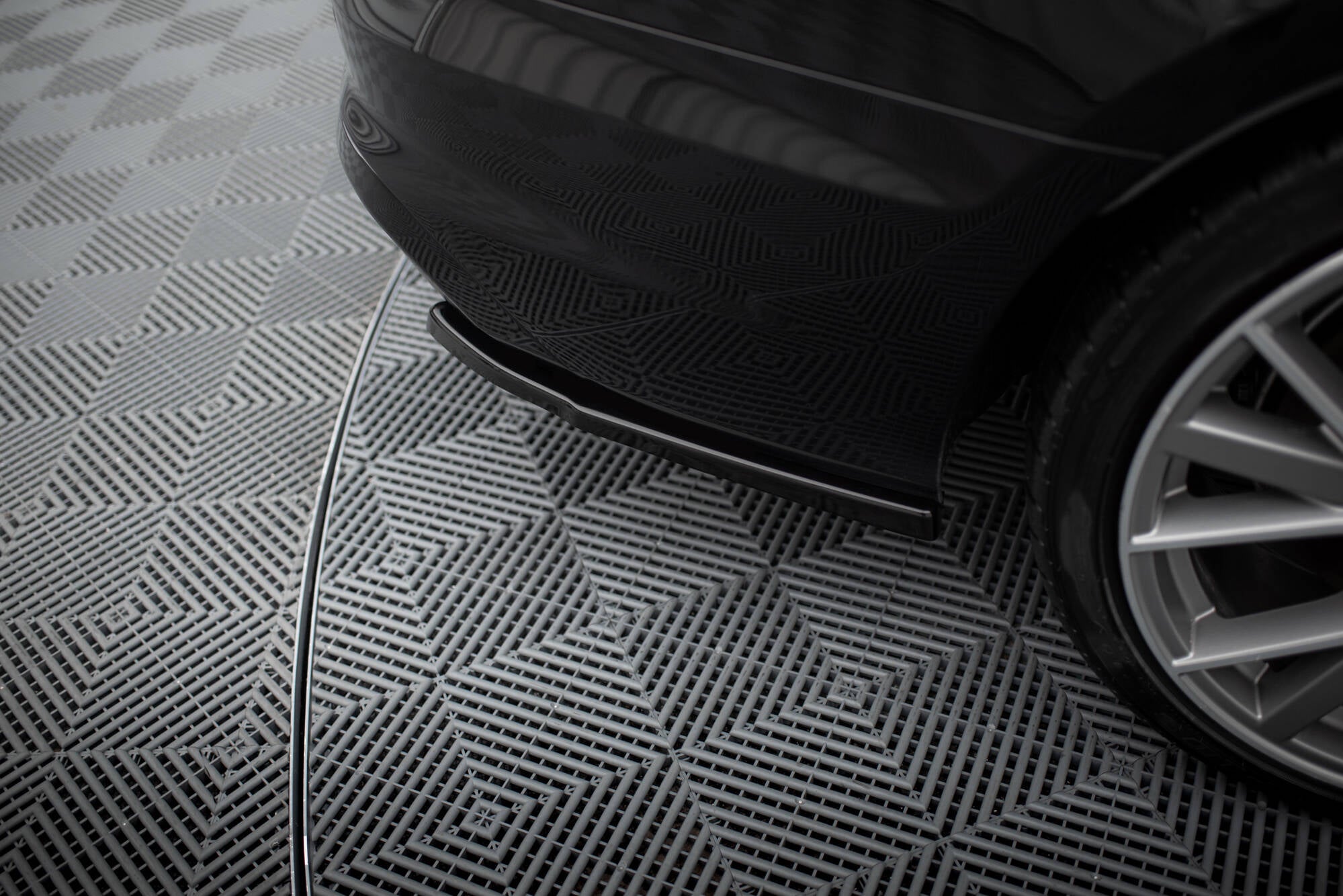Maxton Design Heck Ansatz Flaps Diffusor passend für Audi S4 B9 Facelift schwarz Hochglanz