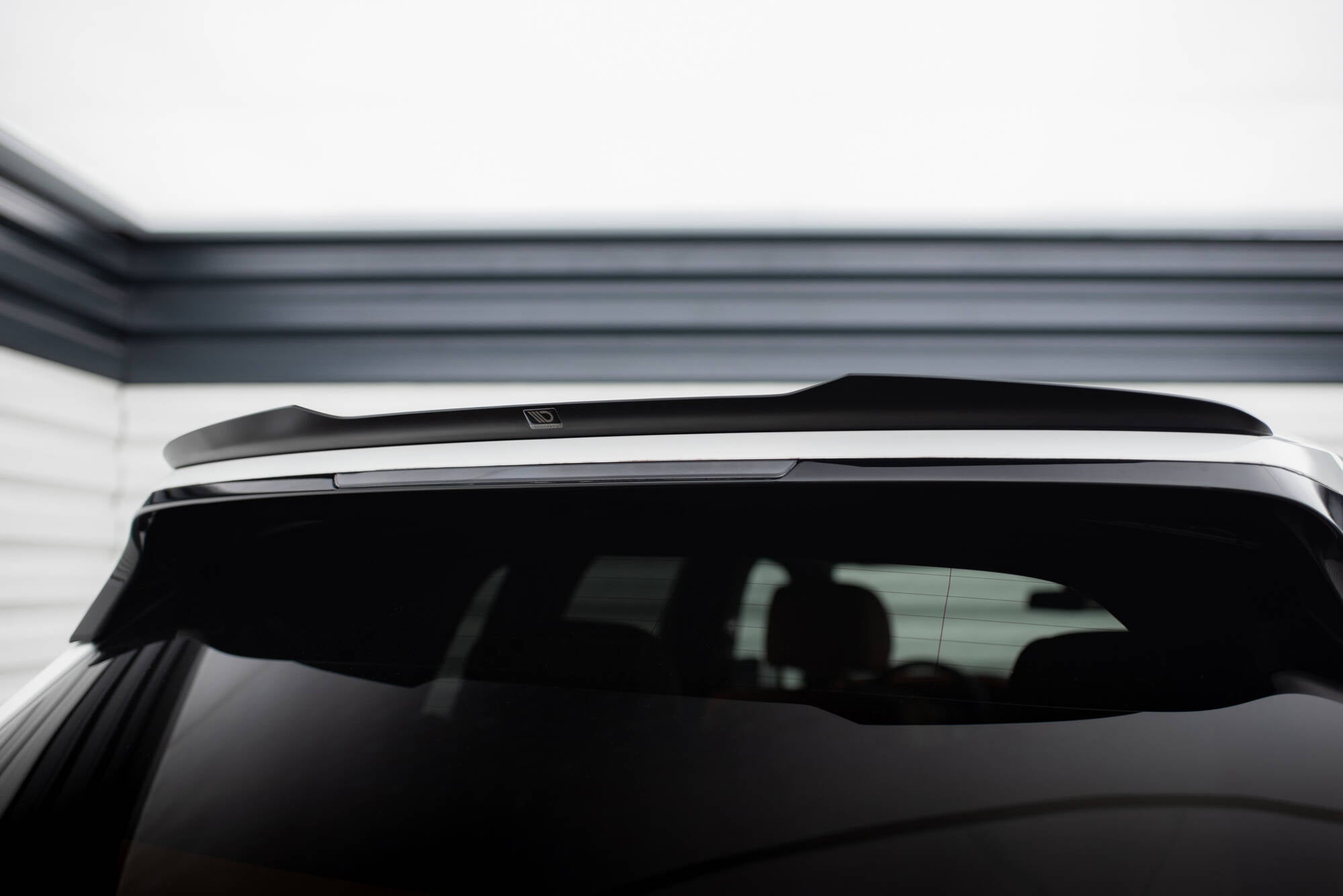 Maxton Design Spoiler CAP passend für Rolls Royce Cullinan schwarz Hochglanz