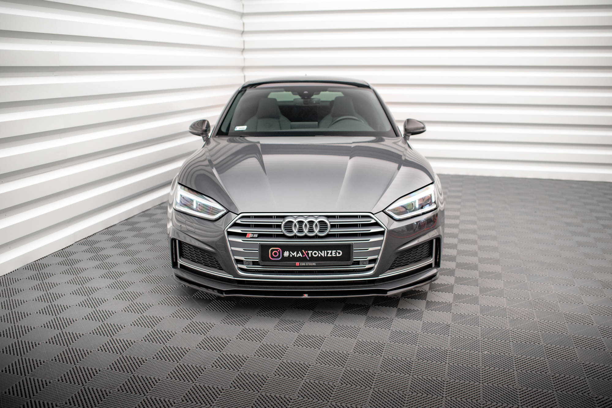 Maxton Design Street+ Spoilerlippe Front Ansatz V.2 passend für Audi S5 / A5 S-Line F5 Coupe / Sportback schwarz Hochglanz